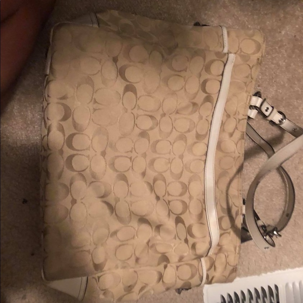 Authentic Coach purse - Picture 3 of 5